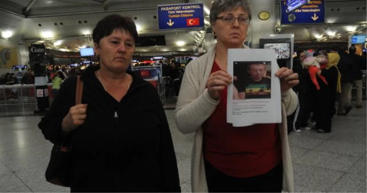Makedon Kız Kardeşler, Kayıp Kardeşlerini Havalimanında Arıyor