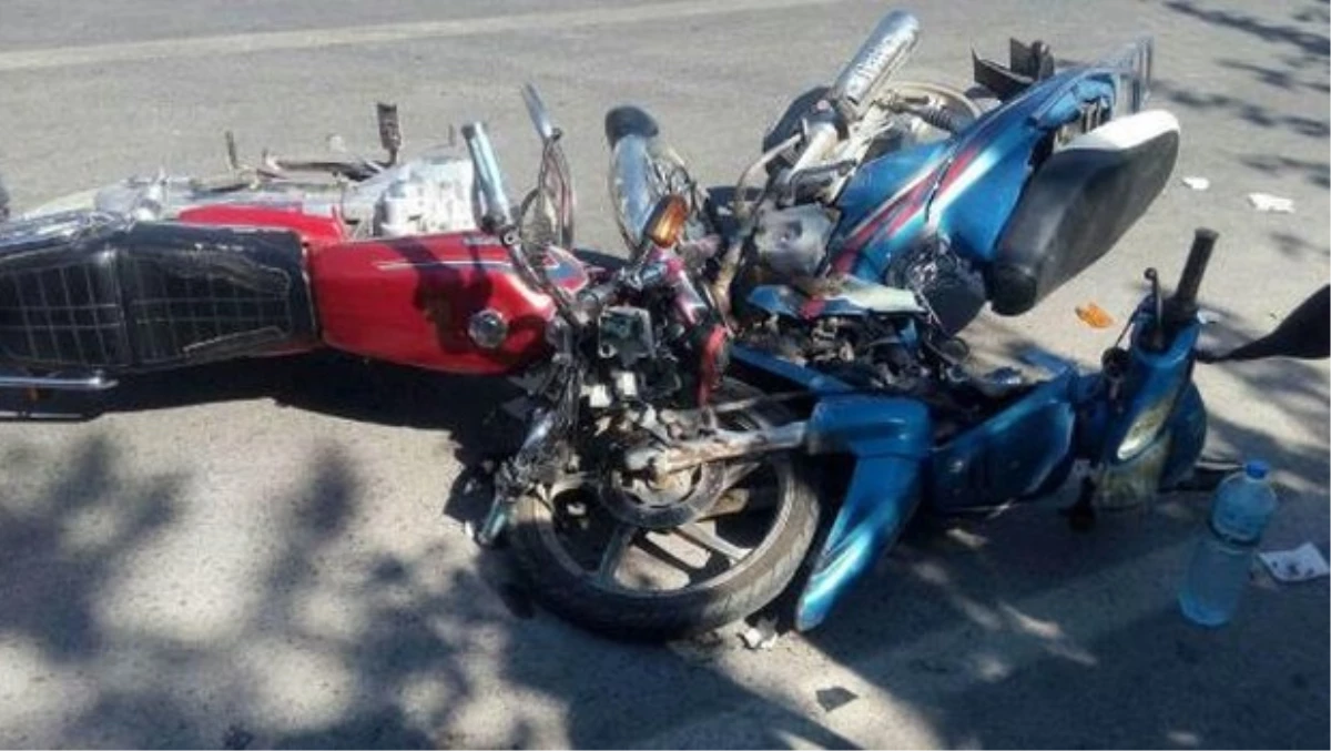 Muğla\'da İki Motosiklet Çarpıştı: 2 Yaralı