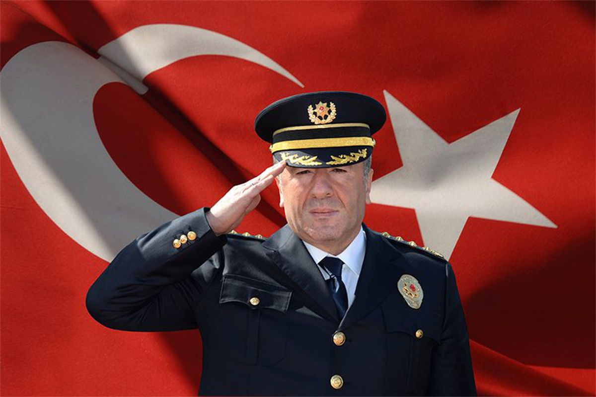 Öğrencilerden İstanbul Emniyet Müdürü Çalışkan\'a Anlamlı Ziyaret