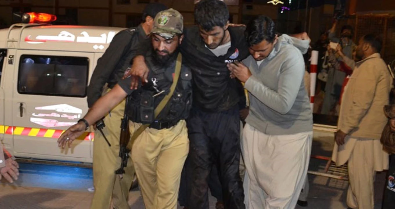 Pakistan\'da Polis Eğitim Merkezine Saldırı: 20 Yaralı