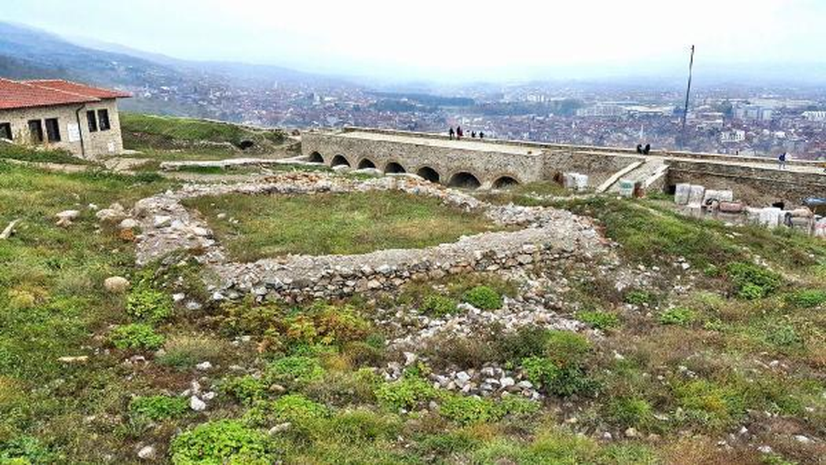 Prizren\'de \'Restorasyon\' Tepkisi