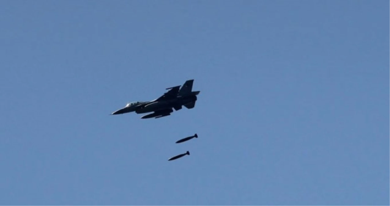 Rusya'dan Korkunç İddia: ABD Musul'da Bir Kız İlkokulunu Vurdu