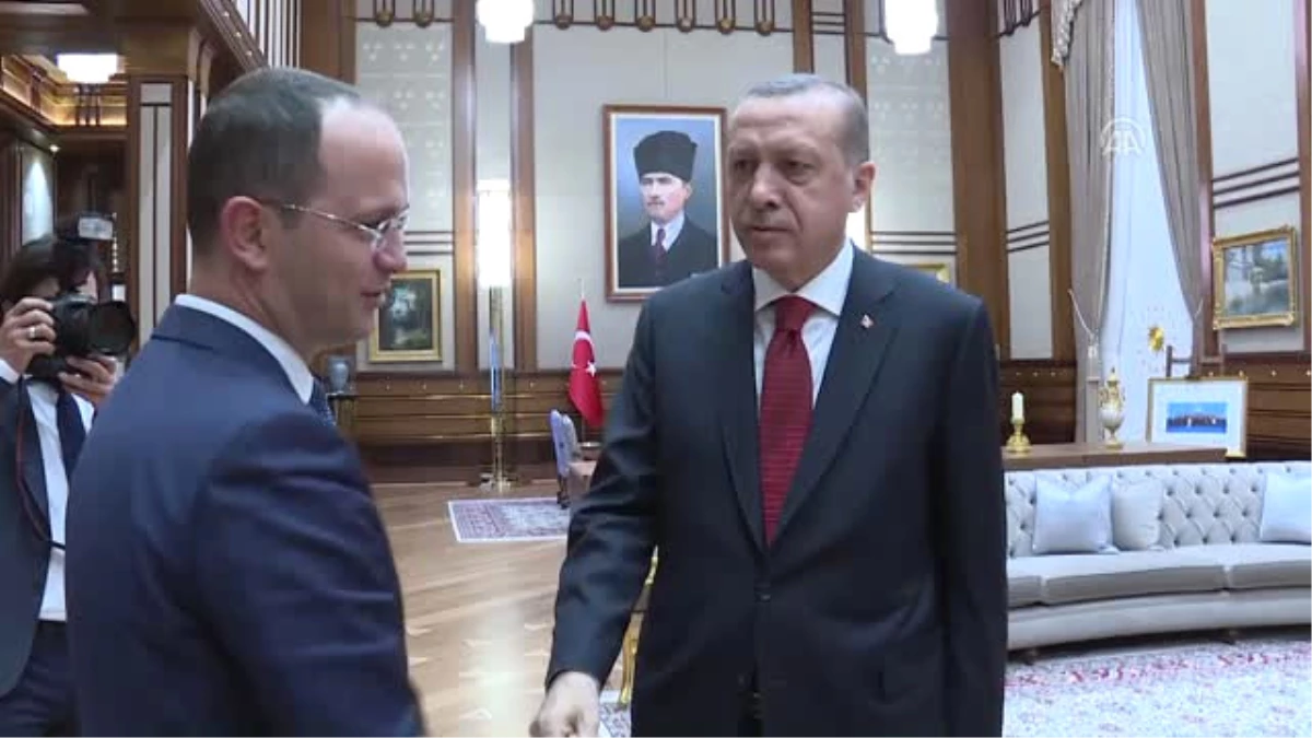 Cumhurbaşkanı Erdoğan, Arnavutluk Dışişleri Bakanı Buşati\'yi Kabul Etti - Ankara