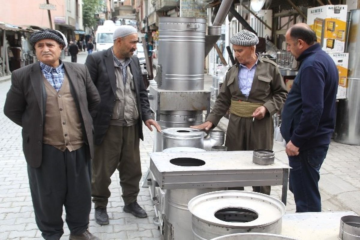 Hakkari\'de Soba Satışları Başladı