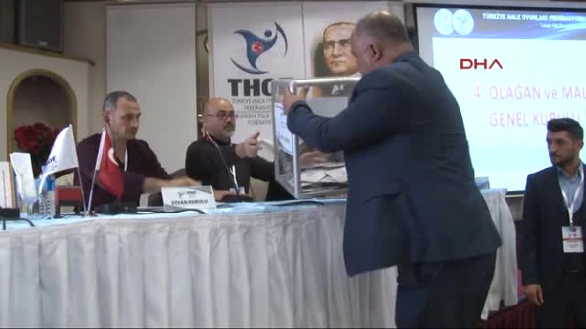 Halk Oyunları Federasyonu Başkanlığına Hayri Gürhan Ozanoğu Tekrar Seçildi