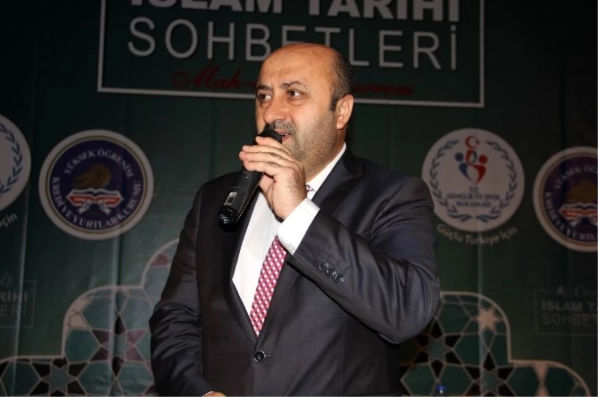İlahiyatçı Yazar Döngeloğlu, Nevşehir\'de Öğrenciler ile Buluştu