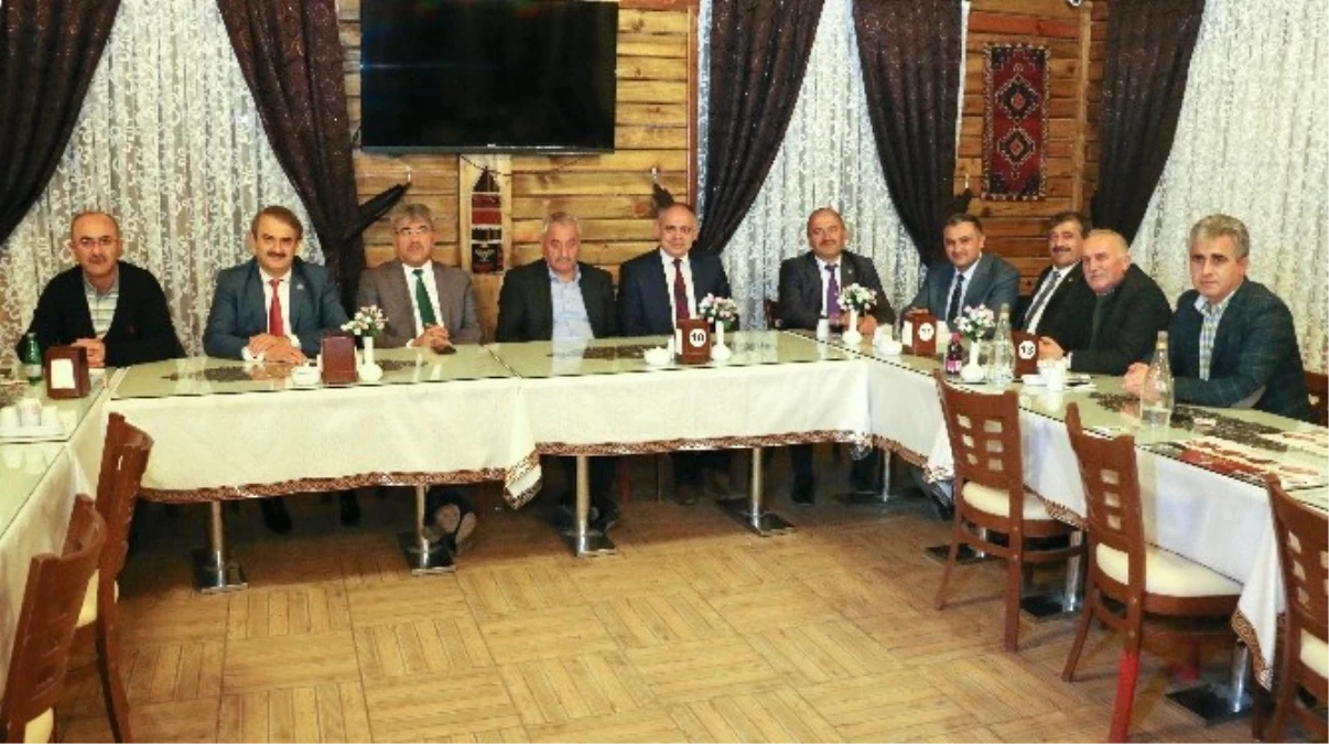 İlçe Belediye Başkanları Toplantısı Yahyalı\'da Yapıldı