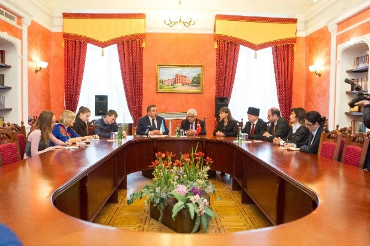 Kiev\'de Kırım Tatar Kültür Merkezi Hizmete Açıldı