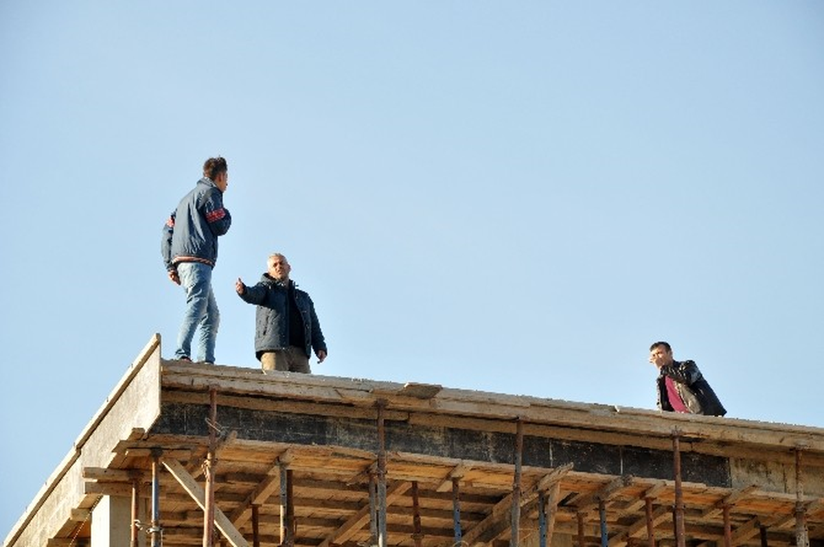 Sevgilisi Tarafından Terk Edilen Alkollü Genç Polisleri Uğraştırdı