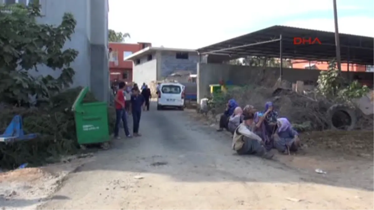 Adana Icralık Traktörünü Vermek Istemedi, Polisi Yaraladı