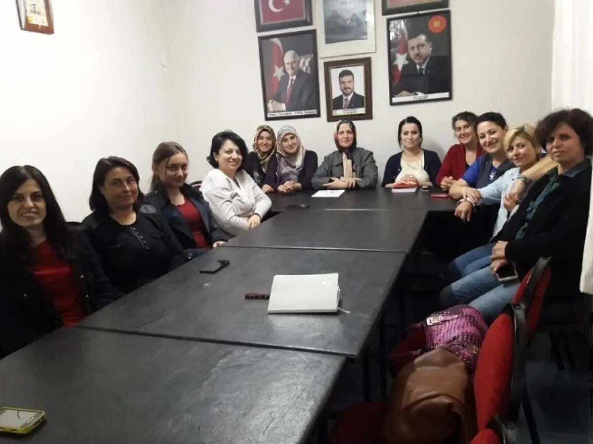 Ak Partili Kadınlar Sahaya İndi