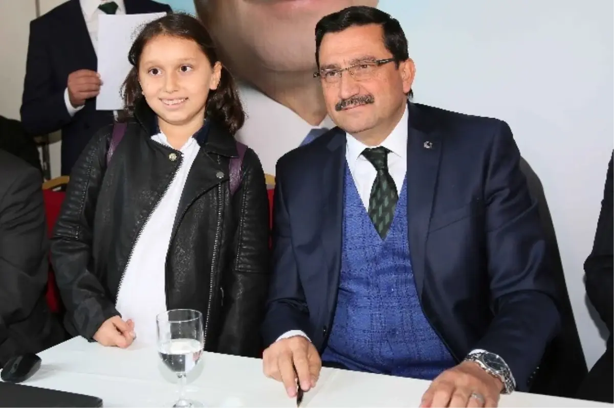 Başkan Ak, Aşağı Eğlence Mahallesi\'nde Vatandaşlarla Buluştu