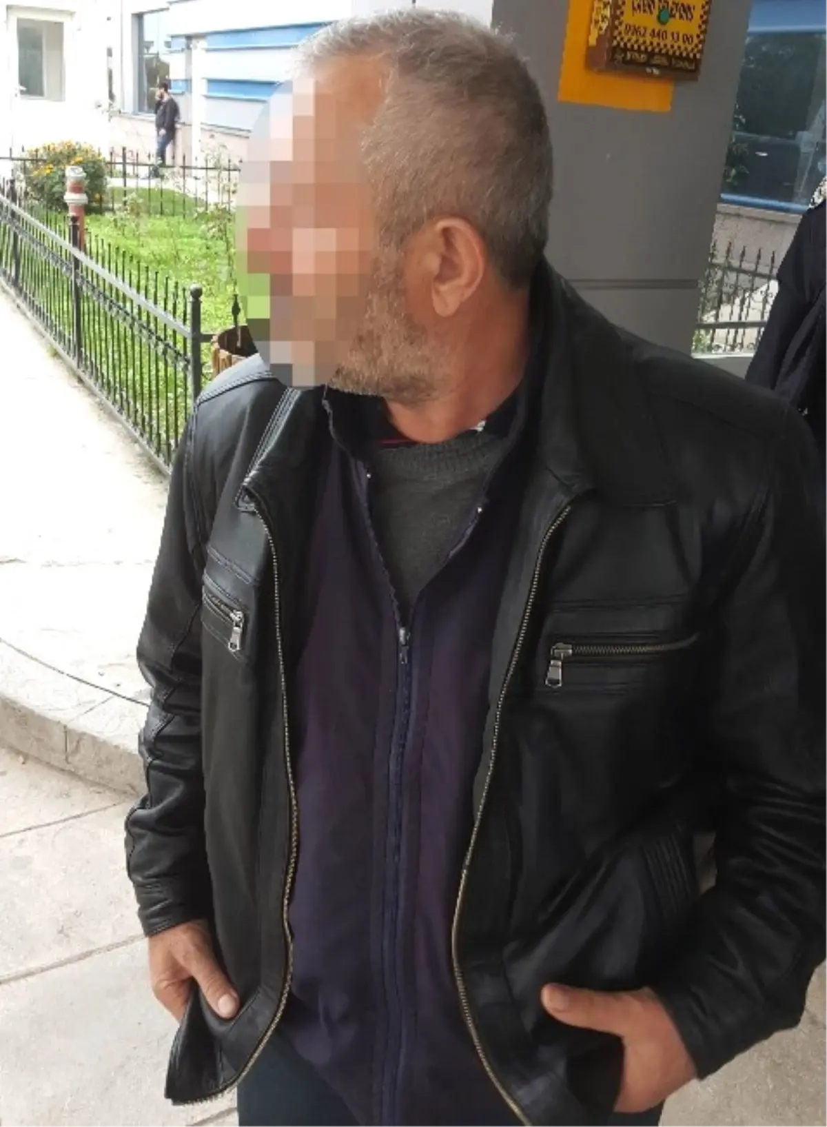 Bıçakla Yaralamaya Adli Kontrol