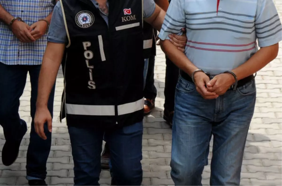 Biga\'da 2 Kişi Fetö\'den Tutuklandı
