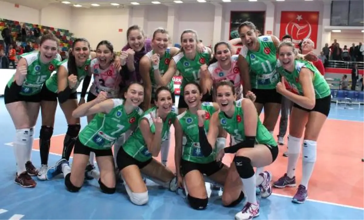 Bursa Büyükşehir Belediyespor-Eczacıbaşı: 3-2