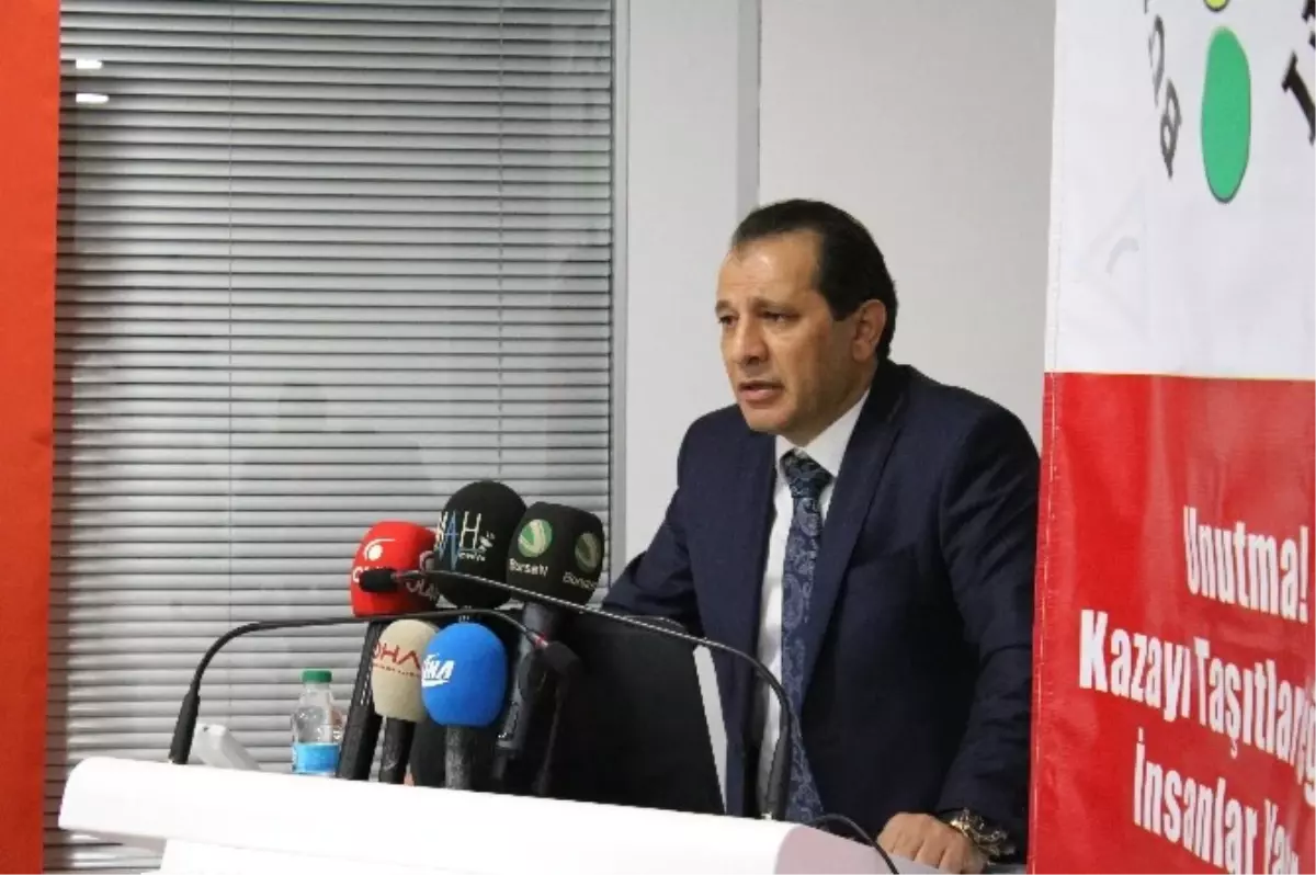 Bursa Trafik Vakfı İl Emniyet Müdürlüğüne 4 Otomobil Hibe Etti