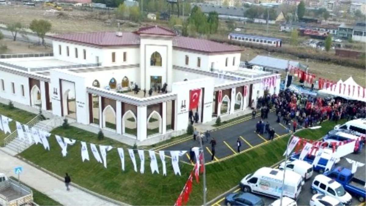 Büyükşehir\'in Kültür Yatırımı Nurettin Topçu Bilgi Evi Açıldı