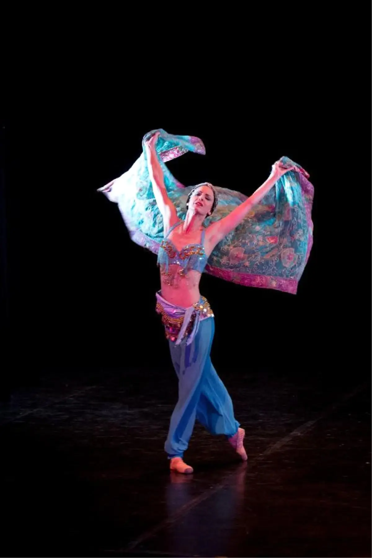 Çağdaş Bale Topluluğu, Doğudan Masallar\'la İkü\'de