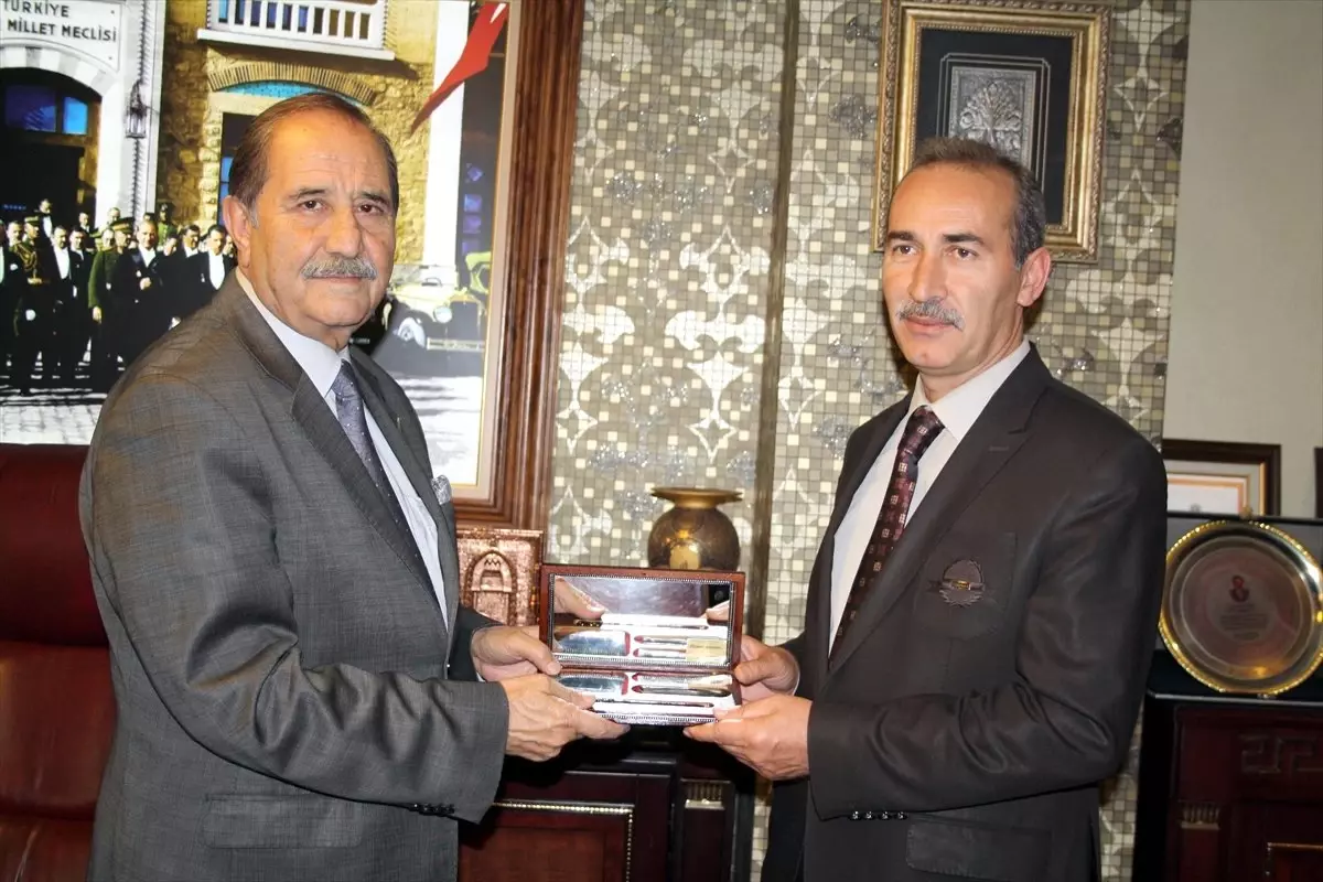 Cü Rektörü Yıldız, Sesob Başkanı Köksal\'ı Ziyaret Etti