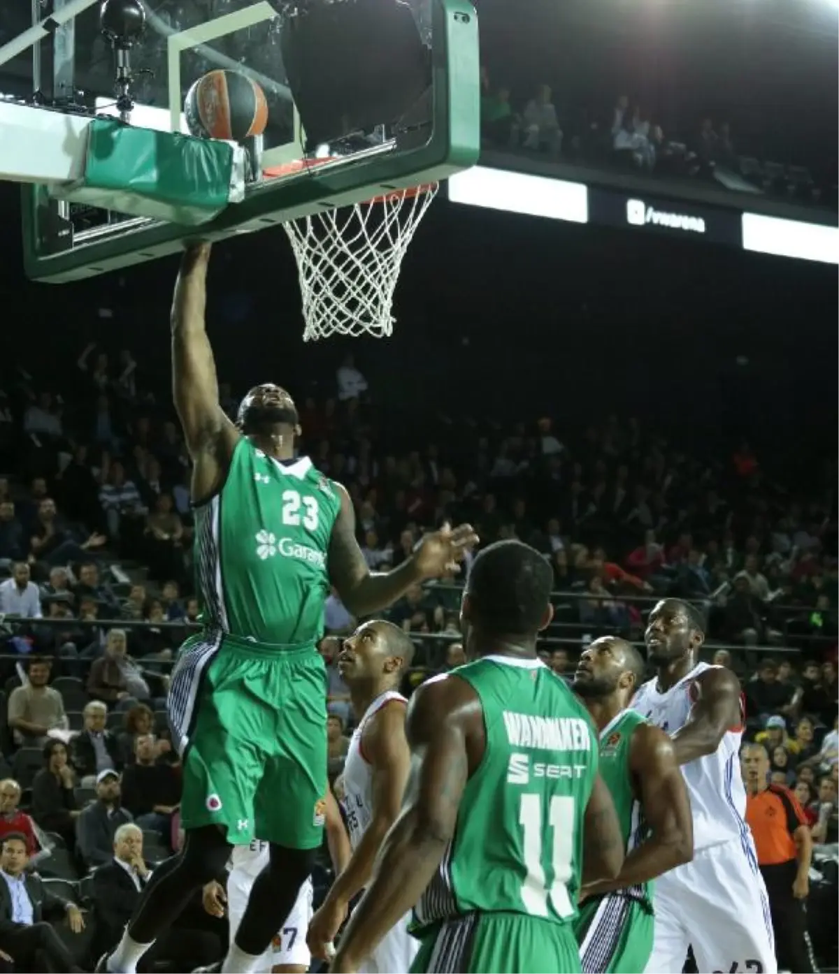 Darüşşafaka Doğuş: 79 - Anadolu Efes: 84
