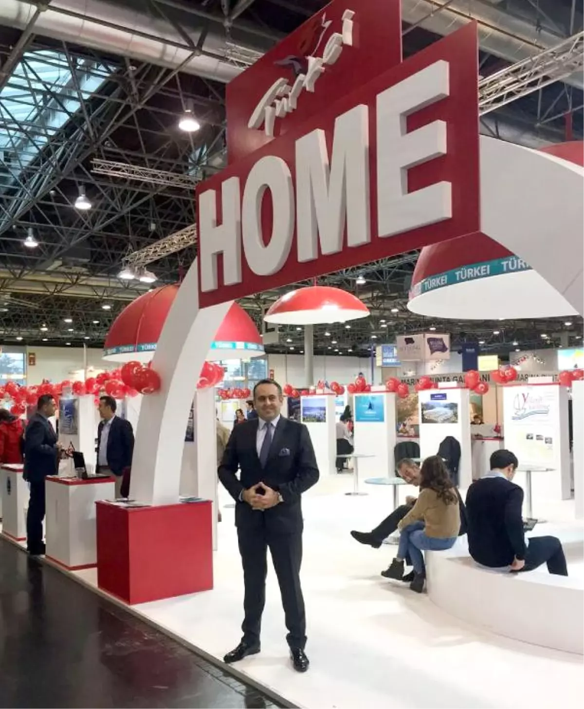 Denizciler, Düsseldorf\'u Fethedecek