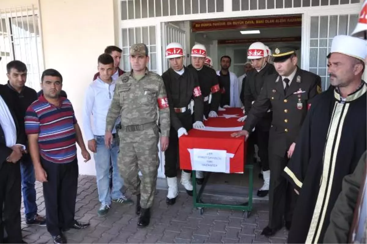 Aşkına Karşılık Alamayan Asker İntihar Etti