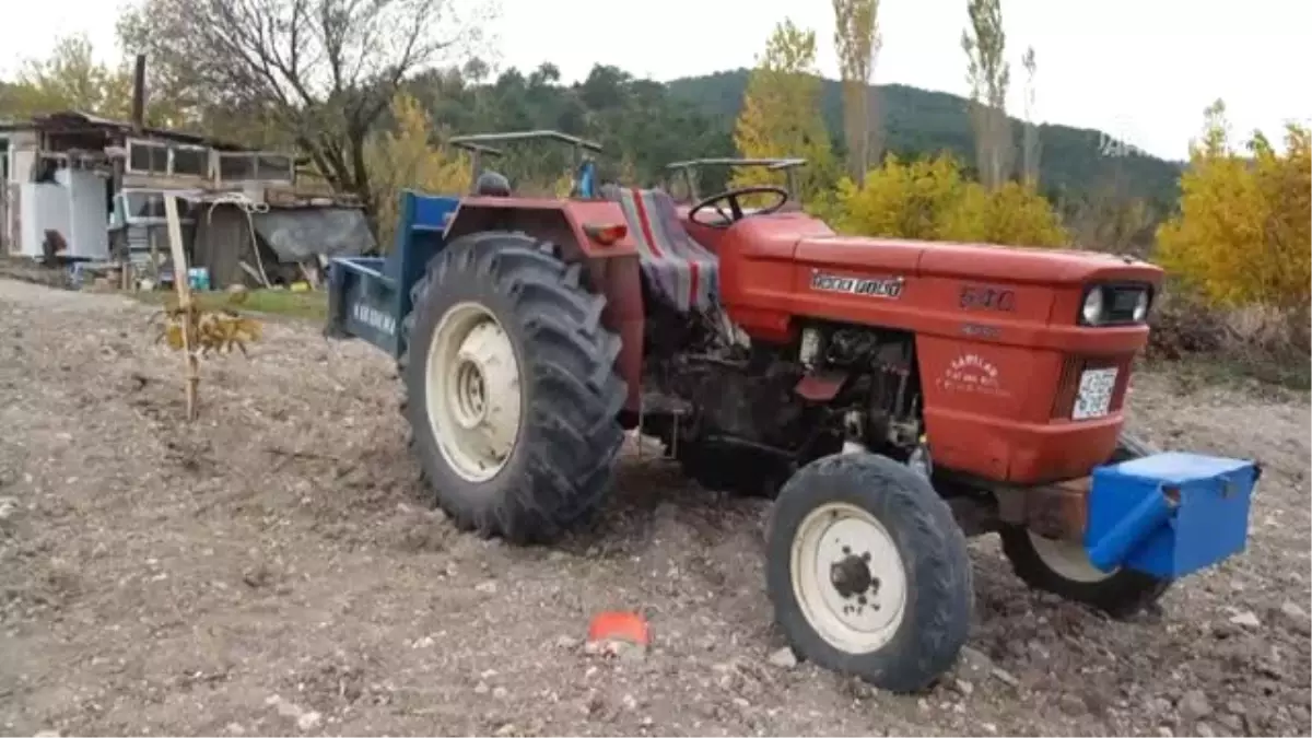 Durdurmaya Çalıştığı Traktörün Altında Kaldı