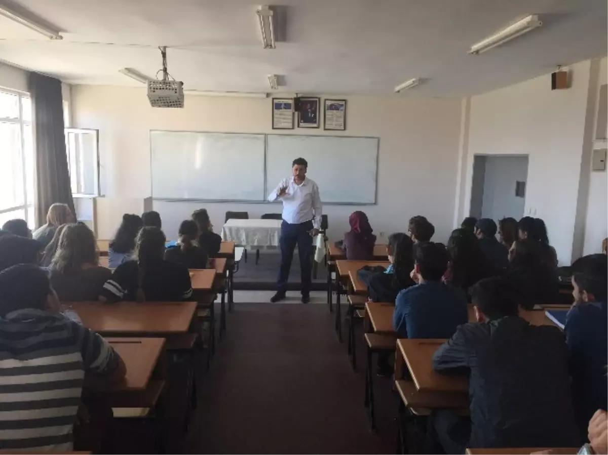 Elmalı Myo\'dan Girişimcilik ve Reklamcılık Semineri