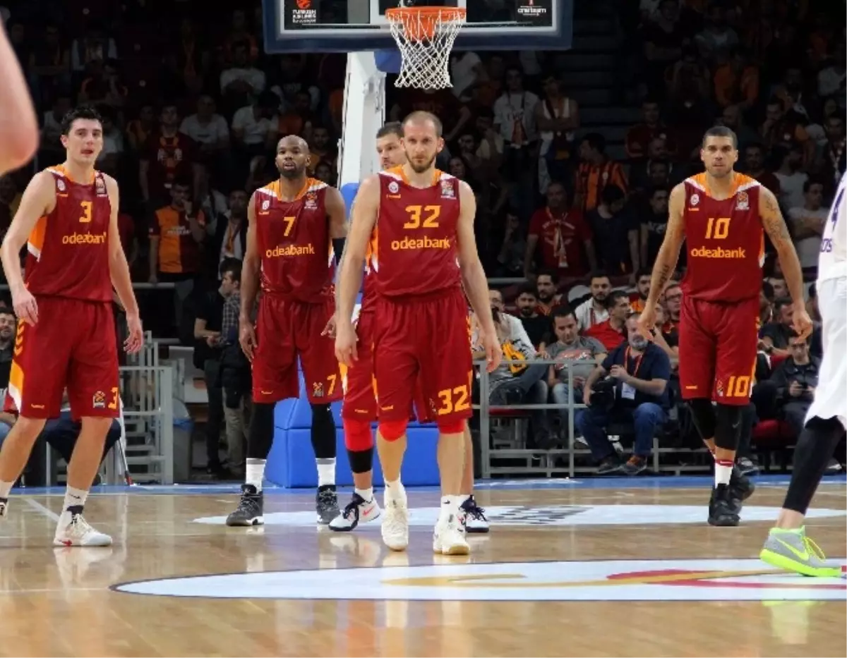 Euroleague\'de Galatasaray - Fenerbahçe Derbisi
