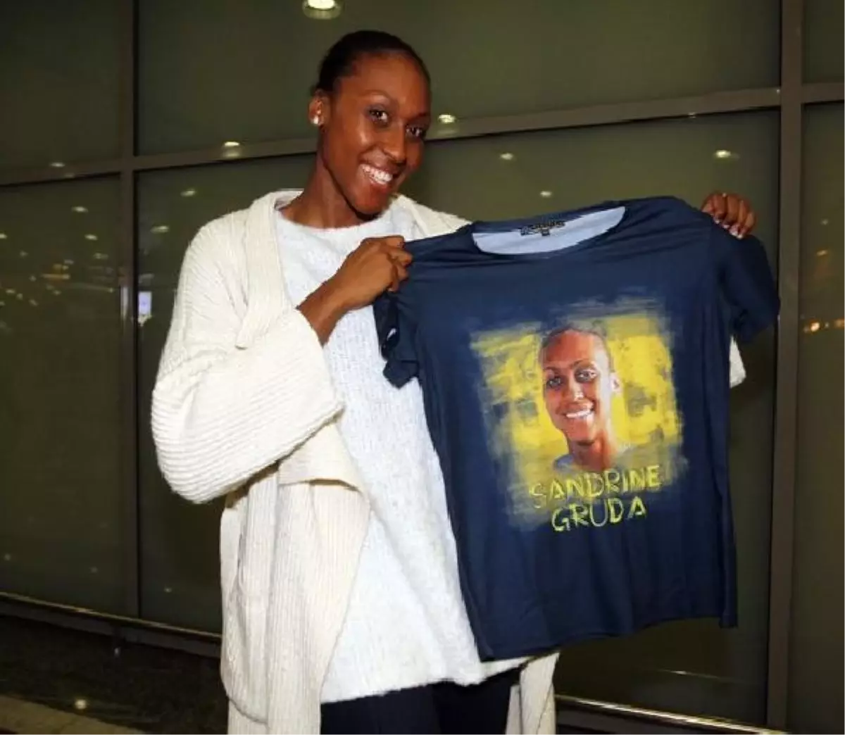 Fenerbahçe\'nin Yeni Transferi Sandrine Gruda İstanbul\'da