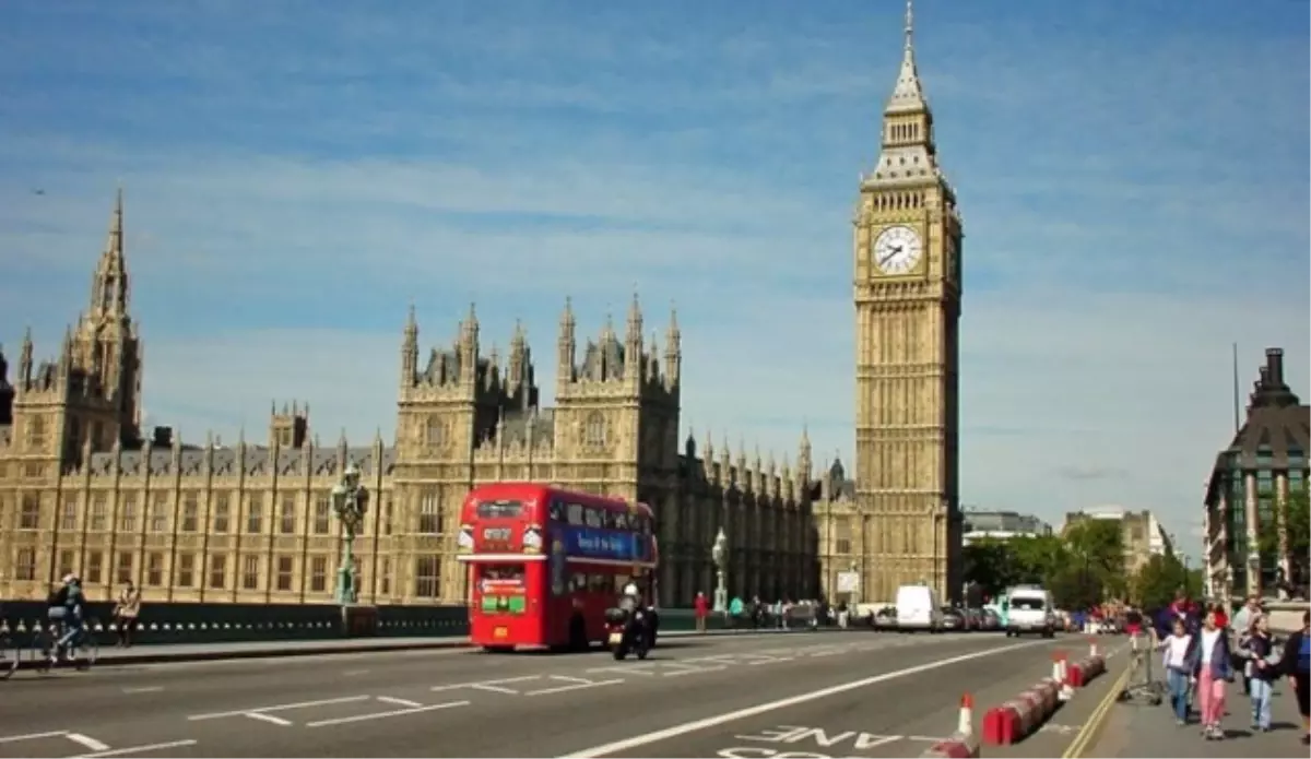 İngiltere, Beklentiden Fazla Büyüdü