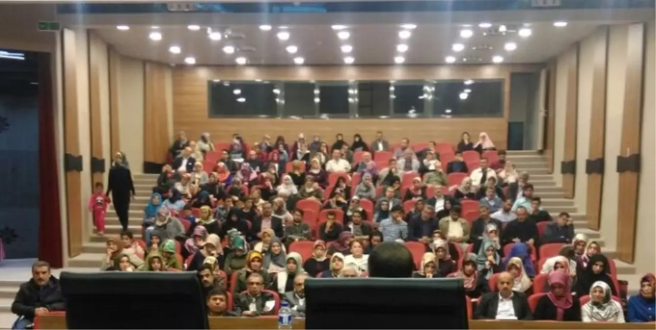 İslam\'ın Mekke Dönemi\' Siyer Dersleri Devam Ediyor