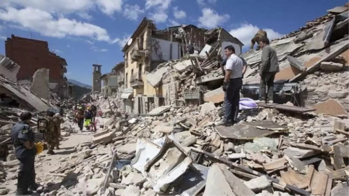 İtalya\'da Art Arda Deprem