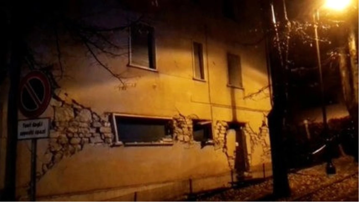 İtalya\'da Korkutan Deprem Zinciri