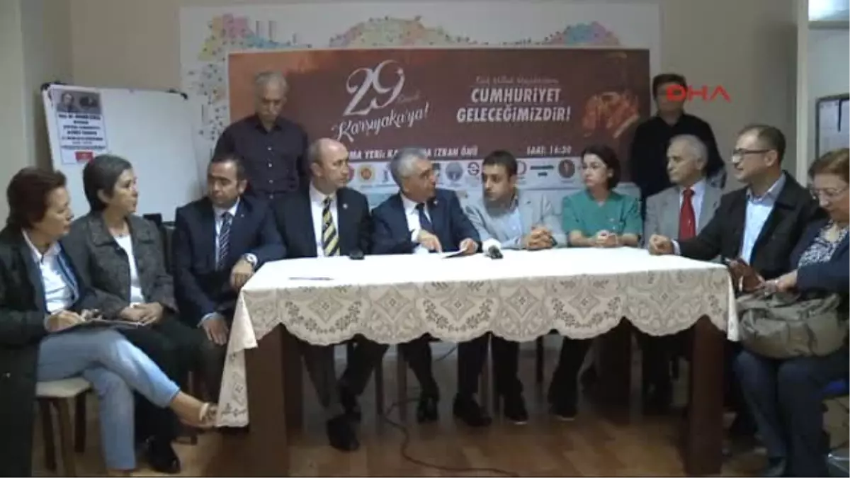 Izmir Milleti Birleştirmek Için Cumhuriyet Yürüyüşü