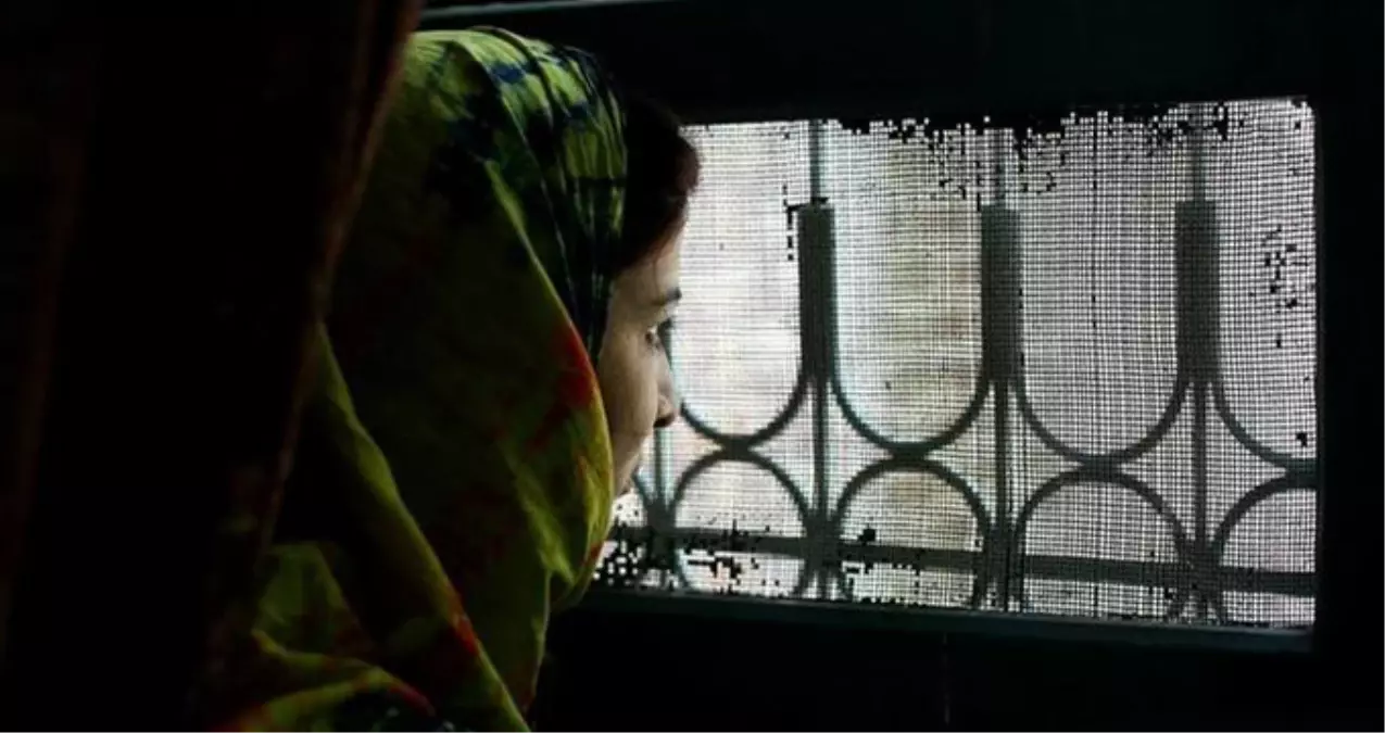 Kaçan Kızlarını \'Canlı Bomba\' Diye İhbar Ettiler