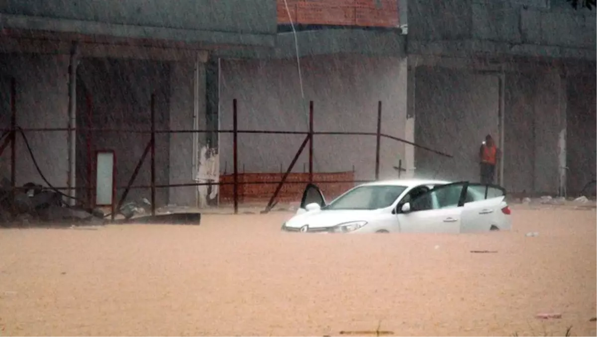 Kamu Görevlisi Vatandaşa \'Bağırma Lan\' Diyemez\'