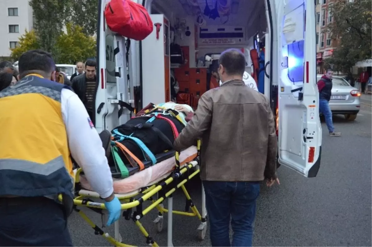 Kırklareli\'de Tır\'ın Çarptığı Kadın Yaralandı