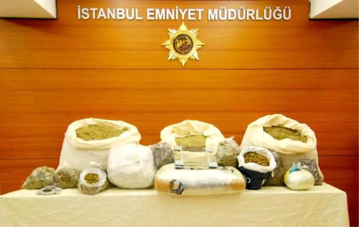 Küçükçekmece\'de Uyuşturucu Operasyonu: 1 Gözaltı