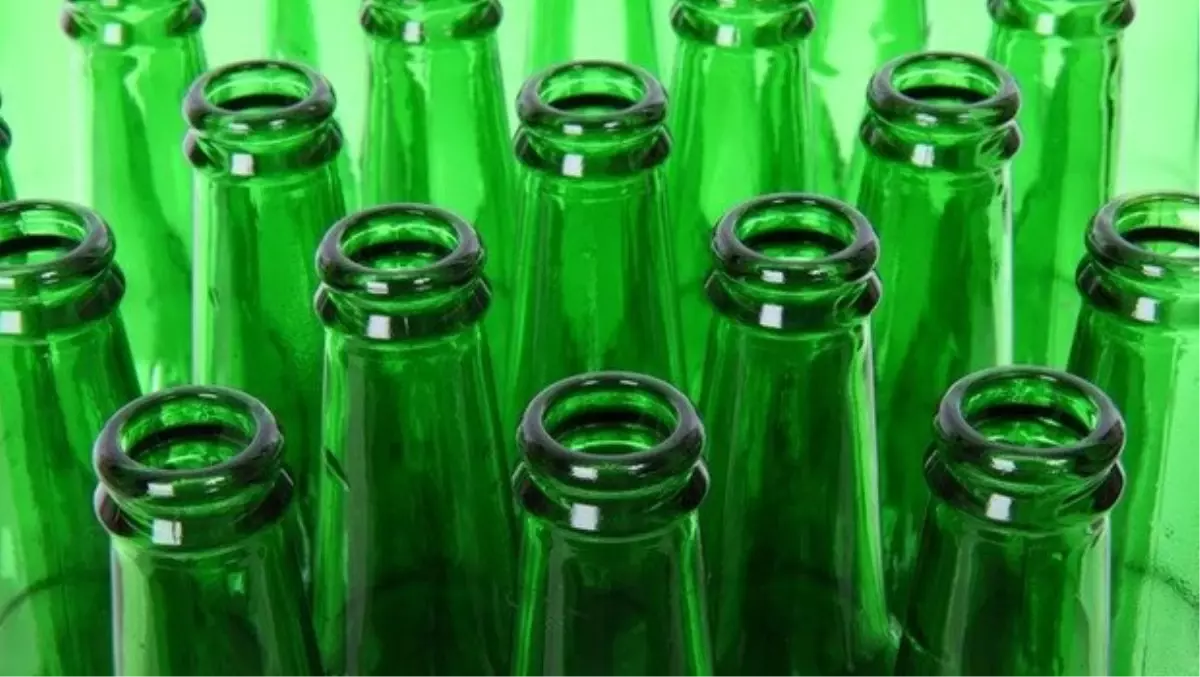 Makatındaki Soda Şişesi Hastanede Çıkarıldı