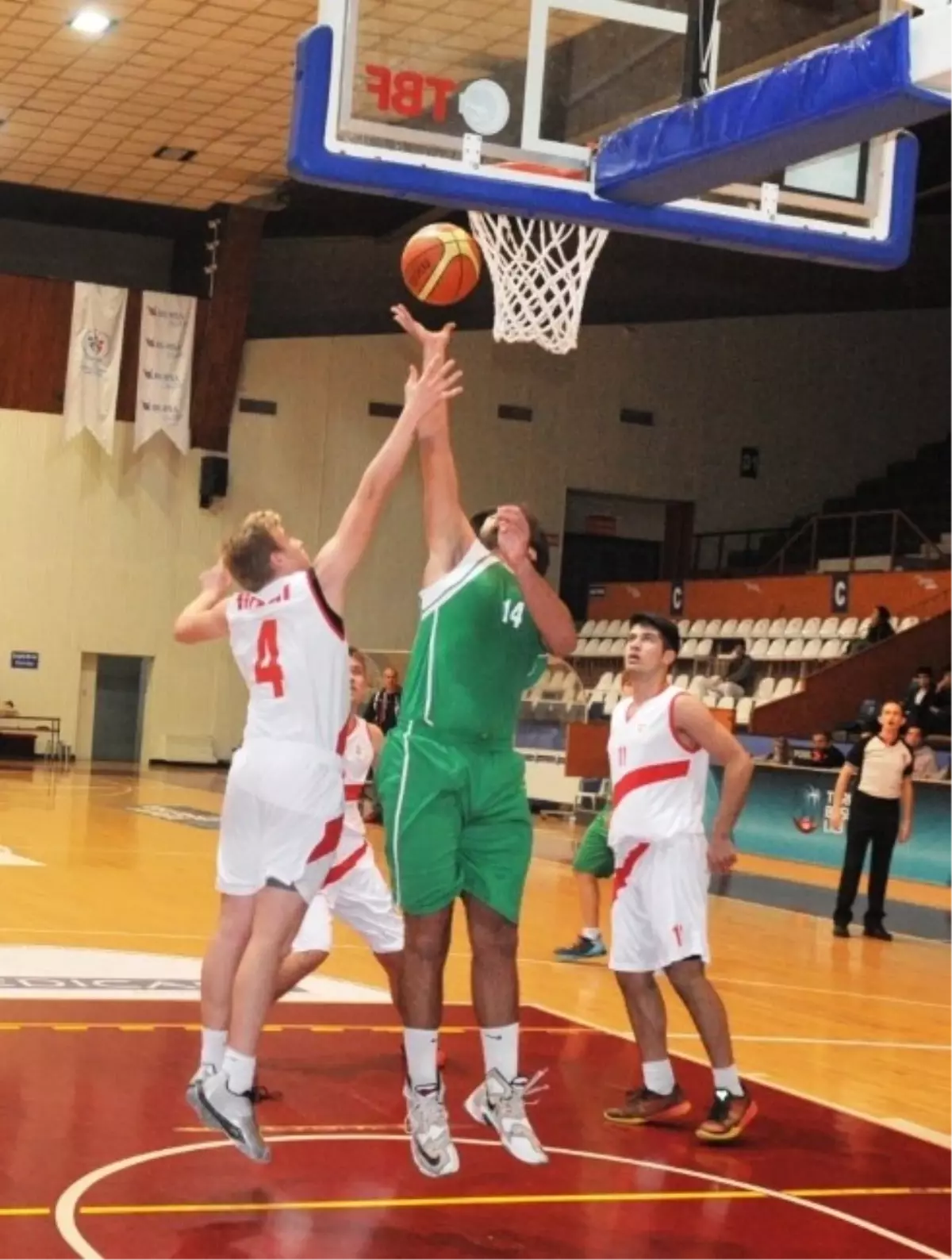 Nilüferli Basketbolcular Sevindirdi