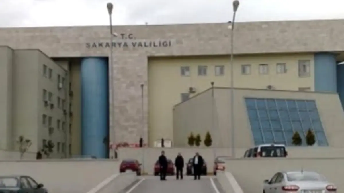 153 Öğretmen Görevine İade Edildi