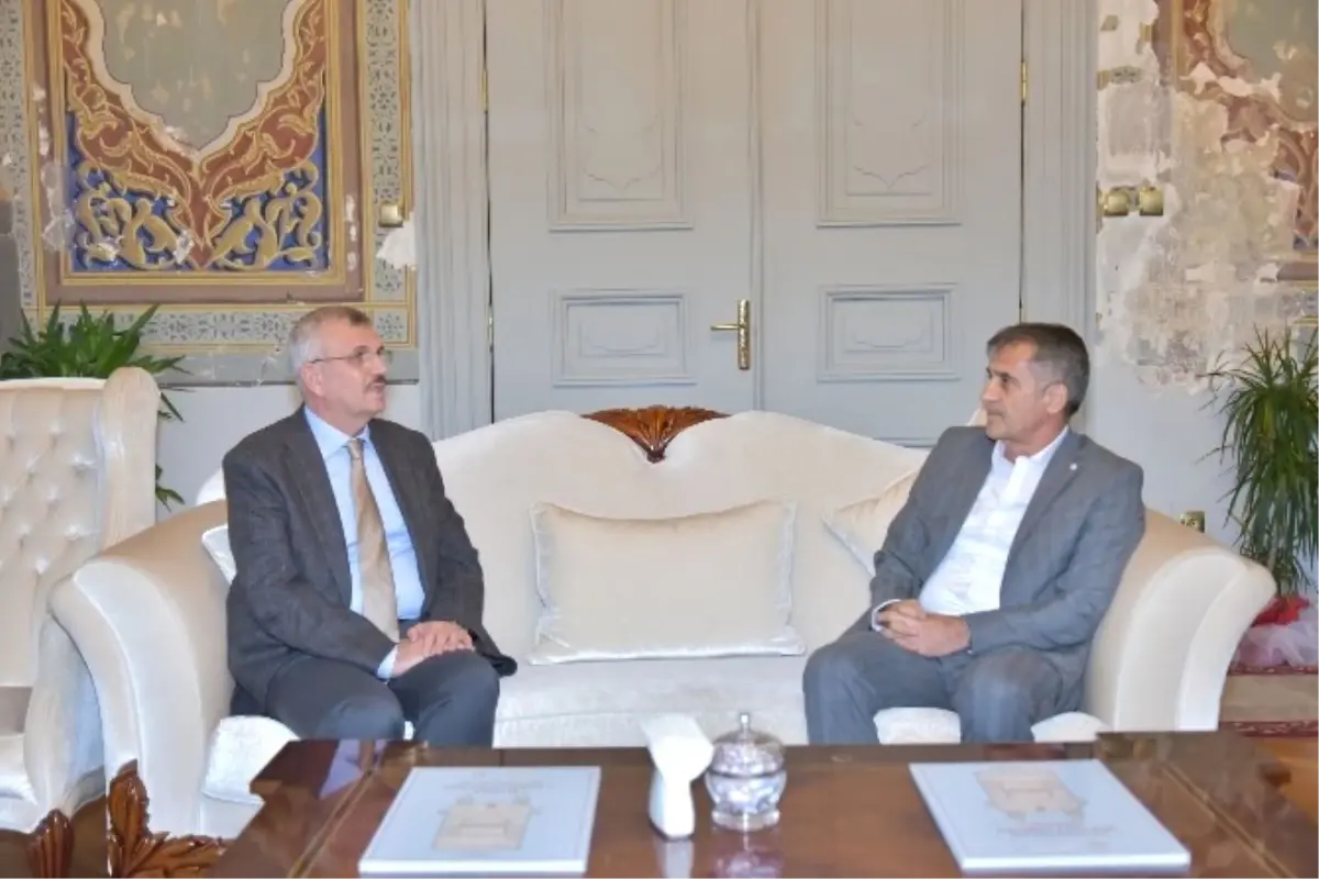 Şenol Güneş, Cevdet Erdöl\'ü Ziyaret Etti