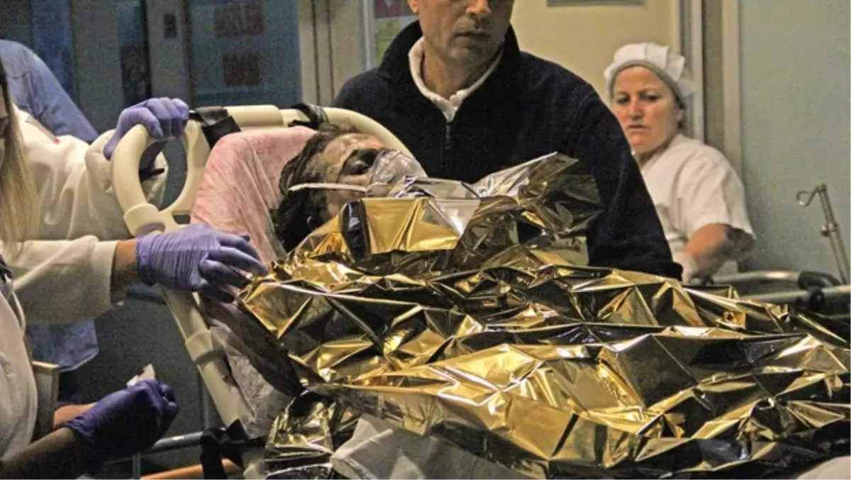 Tartıştığı Eşini Benzin Döküp Yaktı