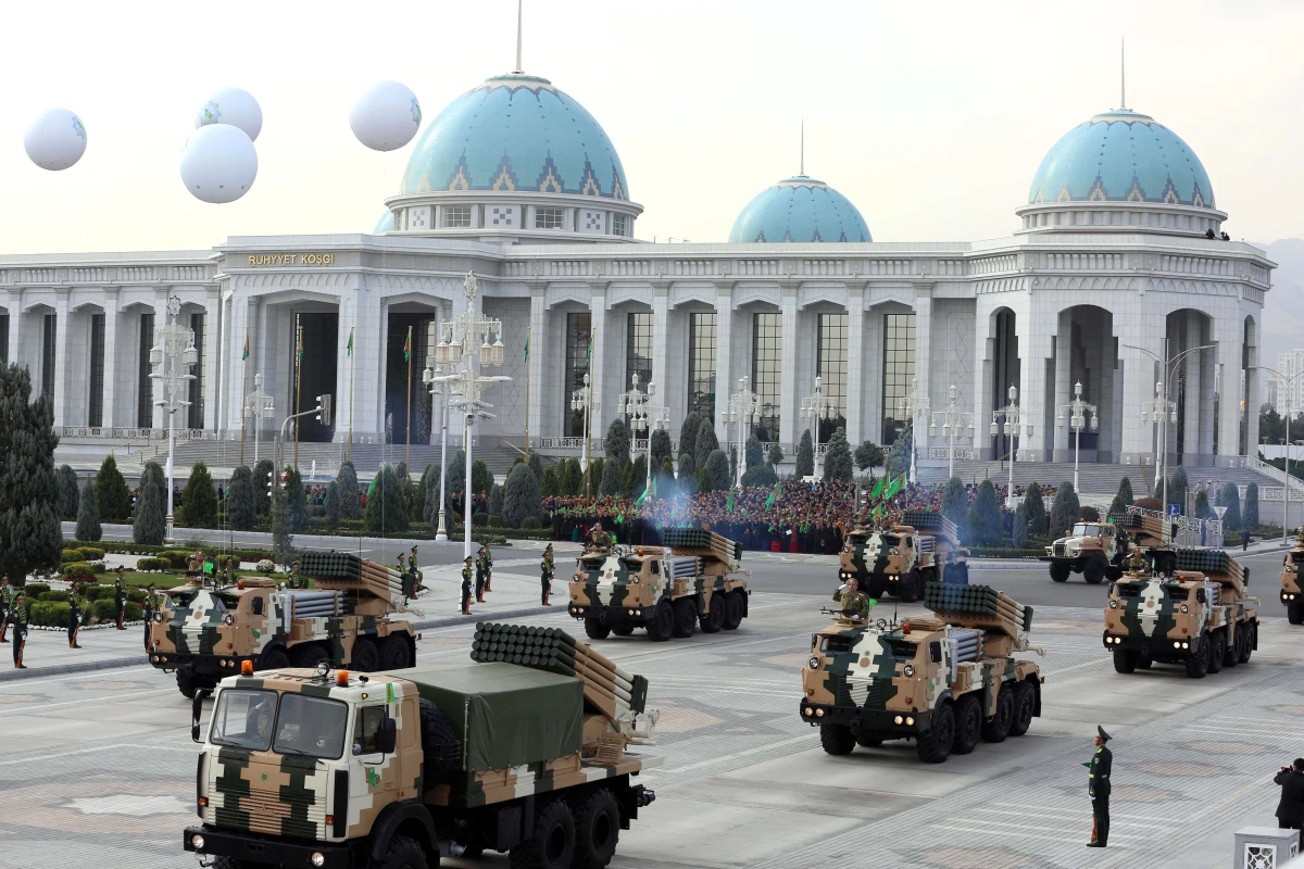 Türkmenistan\'ın Bağımsızlığının 25. Yıl Dönümü Kutlandı