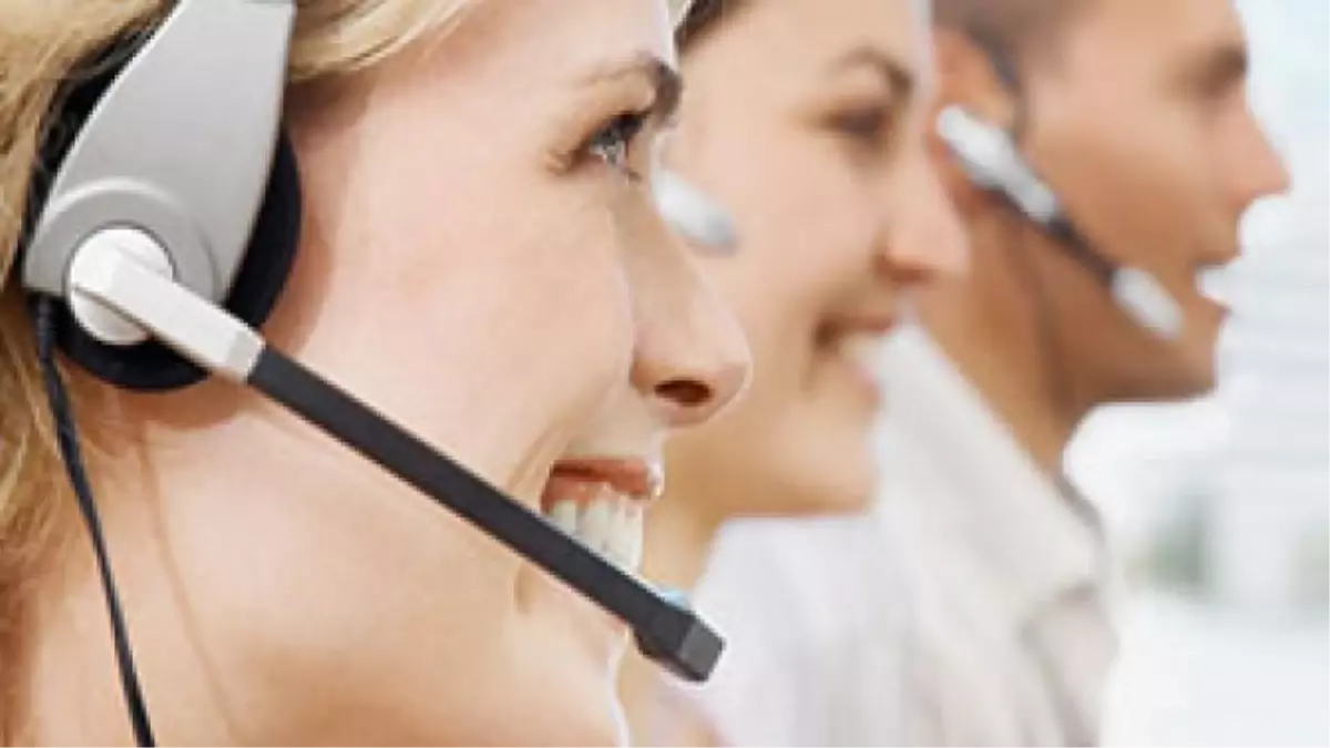 Üniversiteden Öğrencilere Çağrı Merkezi