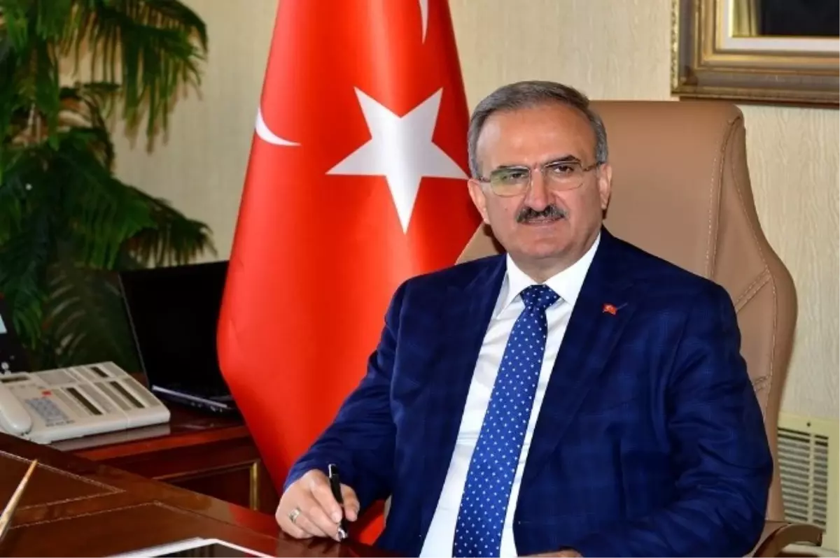 Vali Karaloğlu\'ndan 29 Ekim Kutlama Mesajı