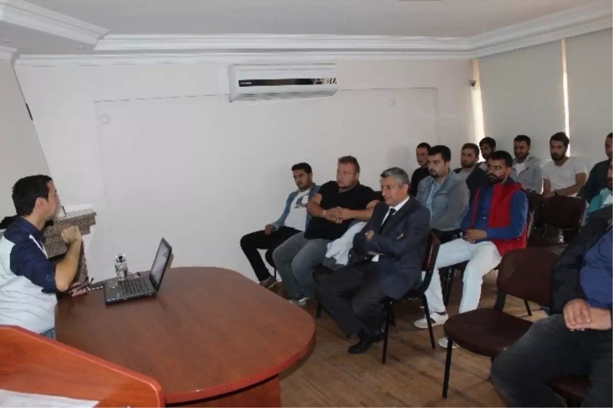 Veteriner Hekimlere Aydın\'da Suni Tohumlama Kursu