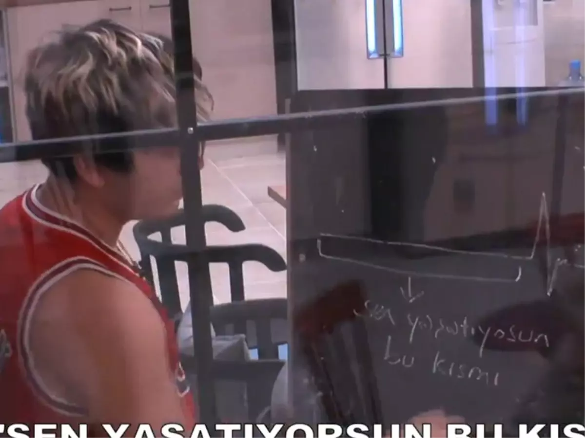 Zeyd ve Berna Arasındaki Yakınlaşma Artıyor!