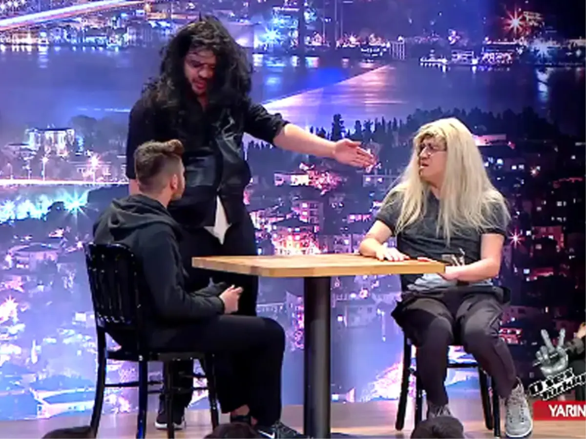 3 Adam ve Hikmet\'in Kız Tavlama Skeci!